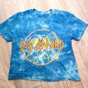 2/$20 Def Leppard Cropped T Shirt M